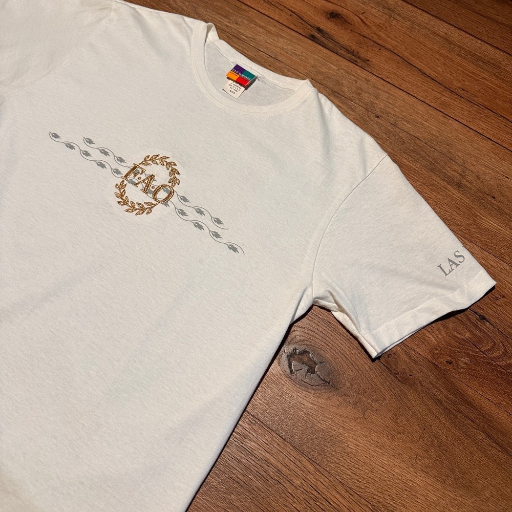 Vintage FAO Schwarz White T-Shirt Las Vegas Fifth‎ Avenue Mens Medium